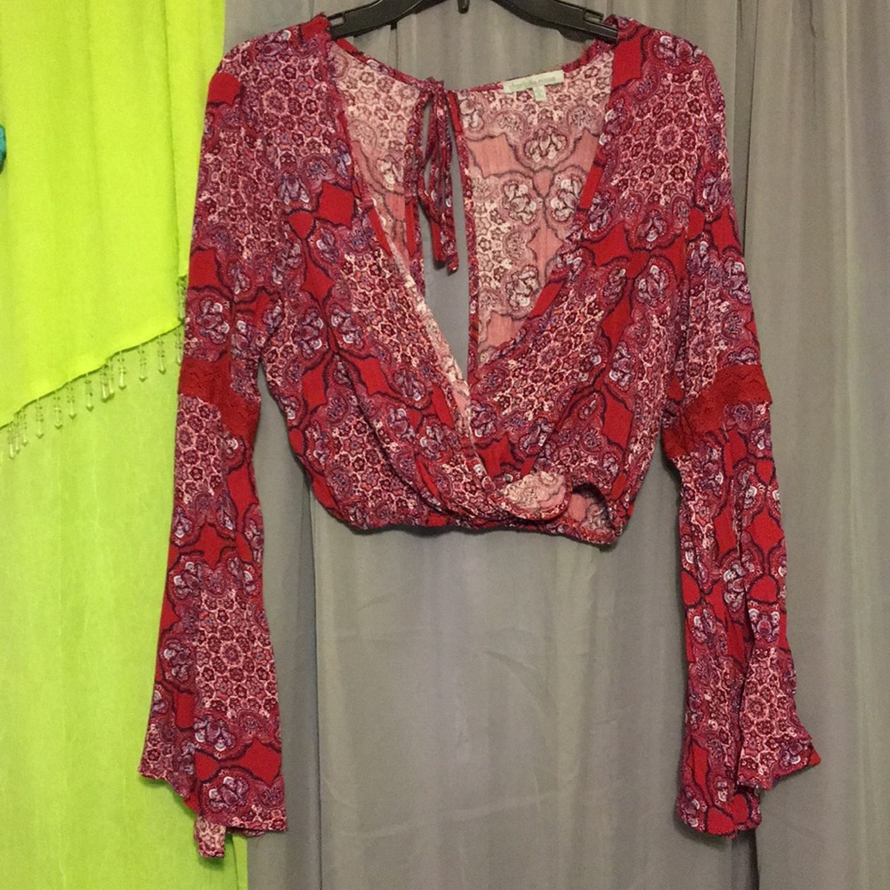 Long sleeve crop top